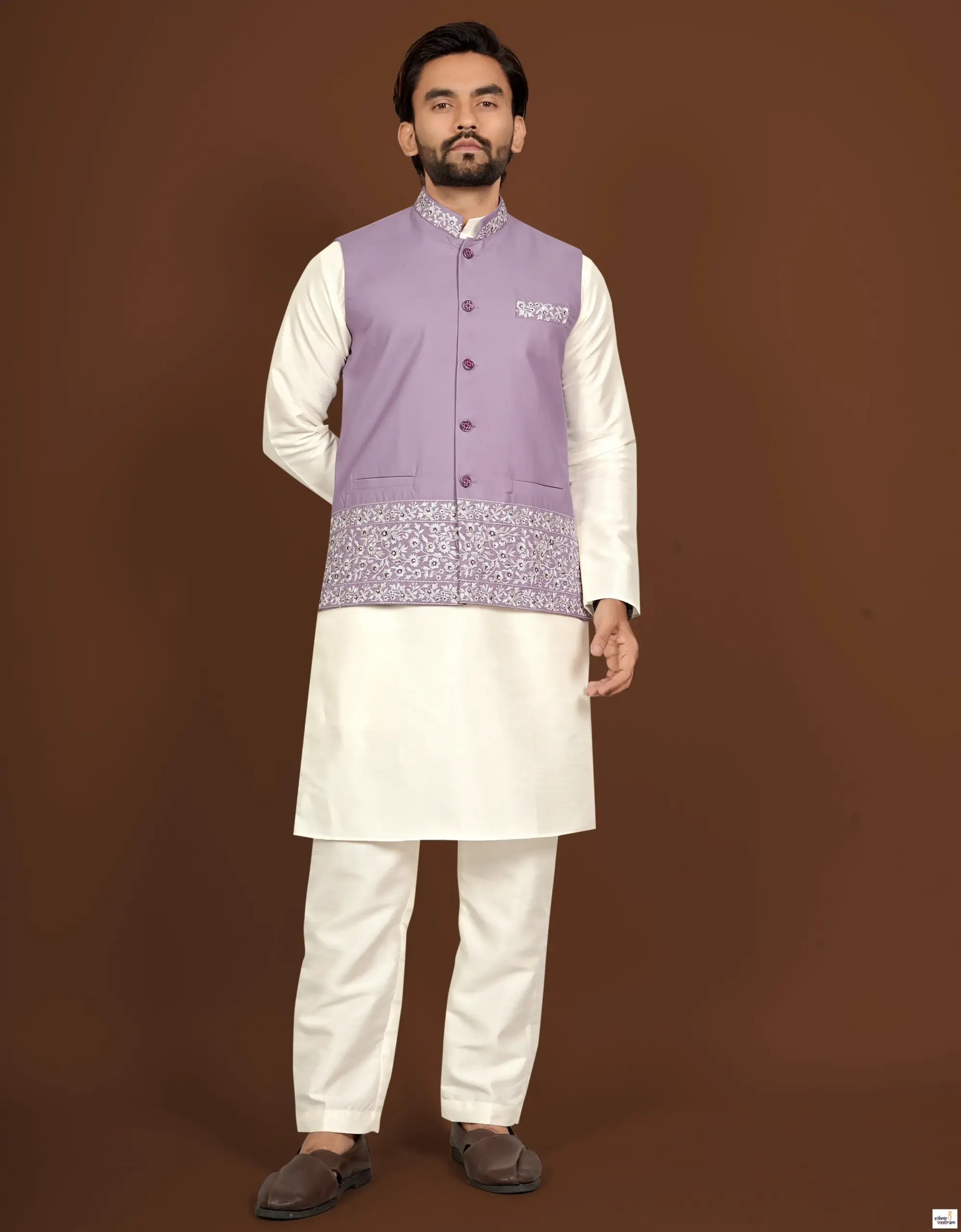 Lavender Silk Koti Style Kurta Pant Set With Off-White Embroidery