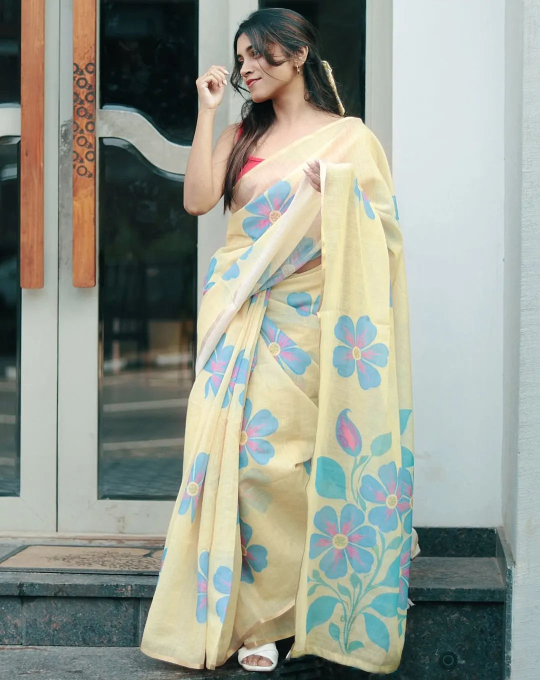 Light Yellow Linen Floral Digital Print Lightweight Saree