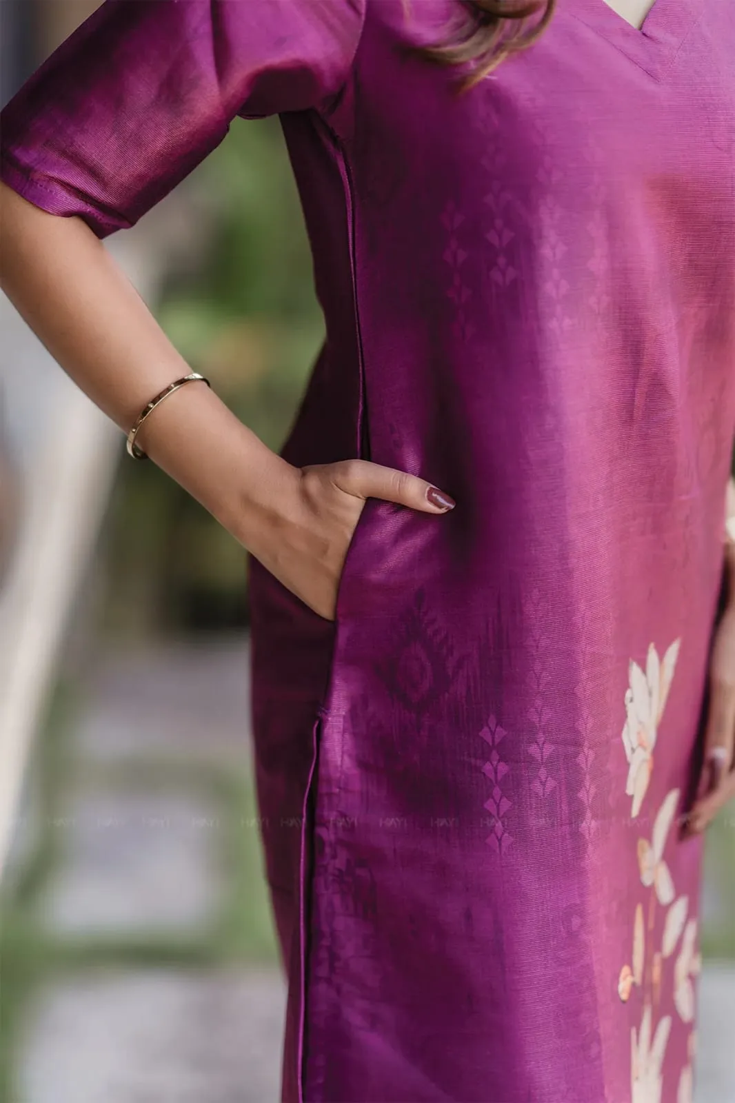 Magenta Pure Zarna Silk Printed Readymade Kurti With Dupatta - Image 3