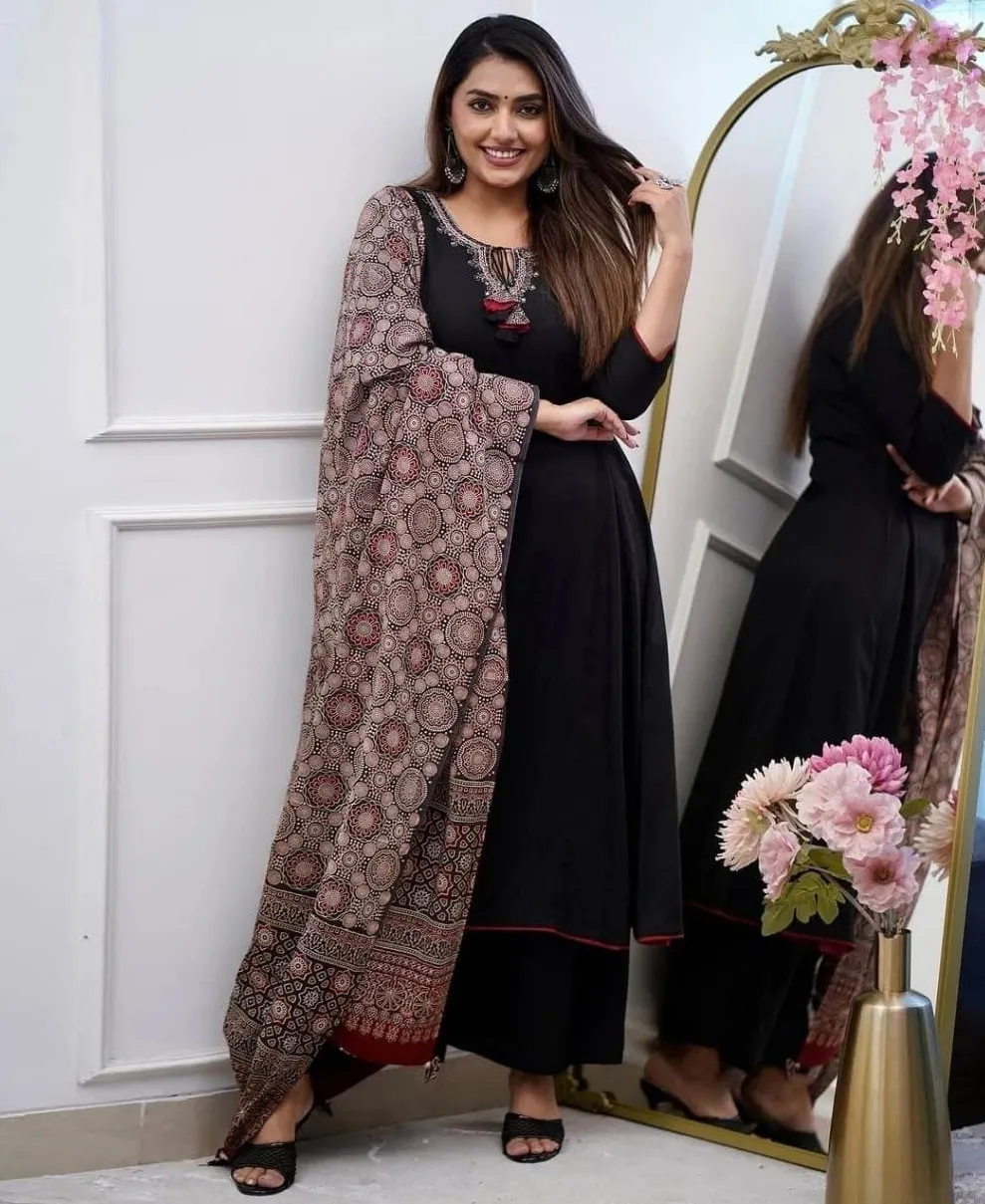 Black Pure Viscose Chanderi Embroidered Readymade Salwar Suit