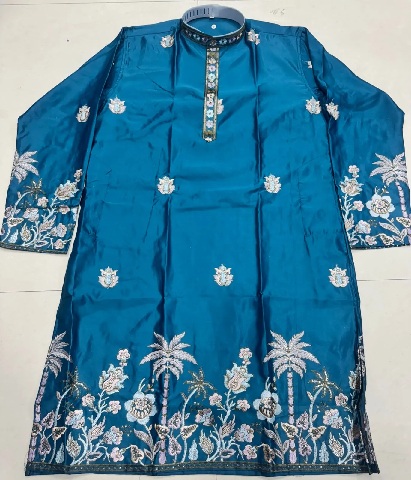 Blue Malai Silk Embroidered Men's Kurta Set - Image 2
