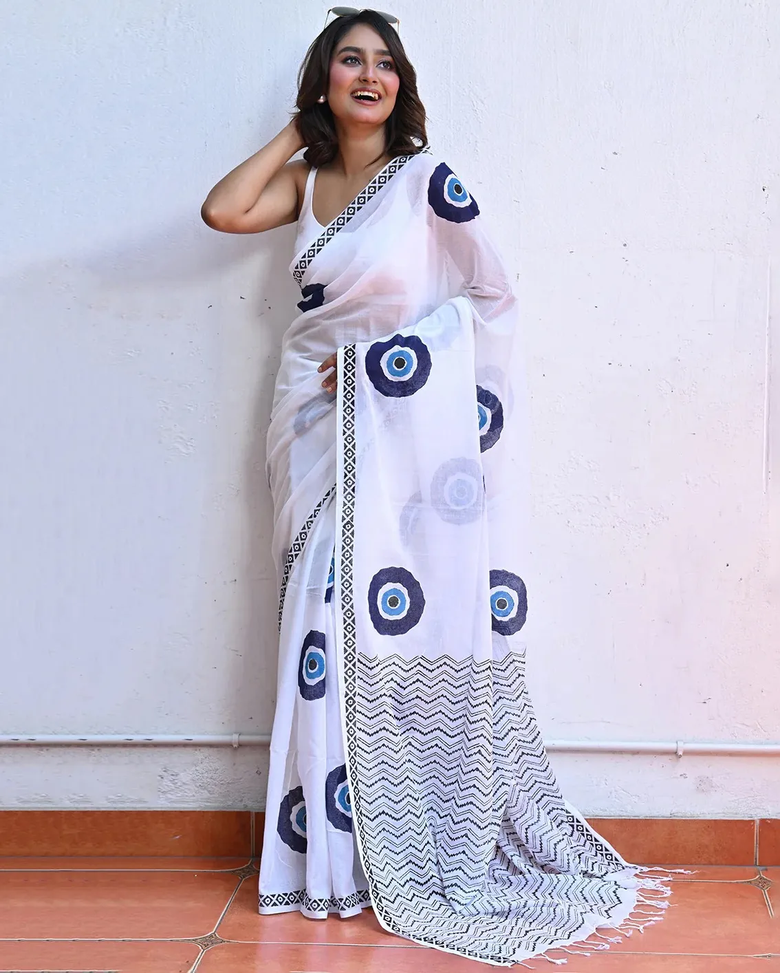 White Lightweight Daily Wear Digital Printed Linen Saree