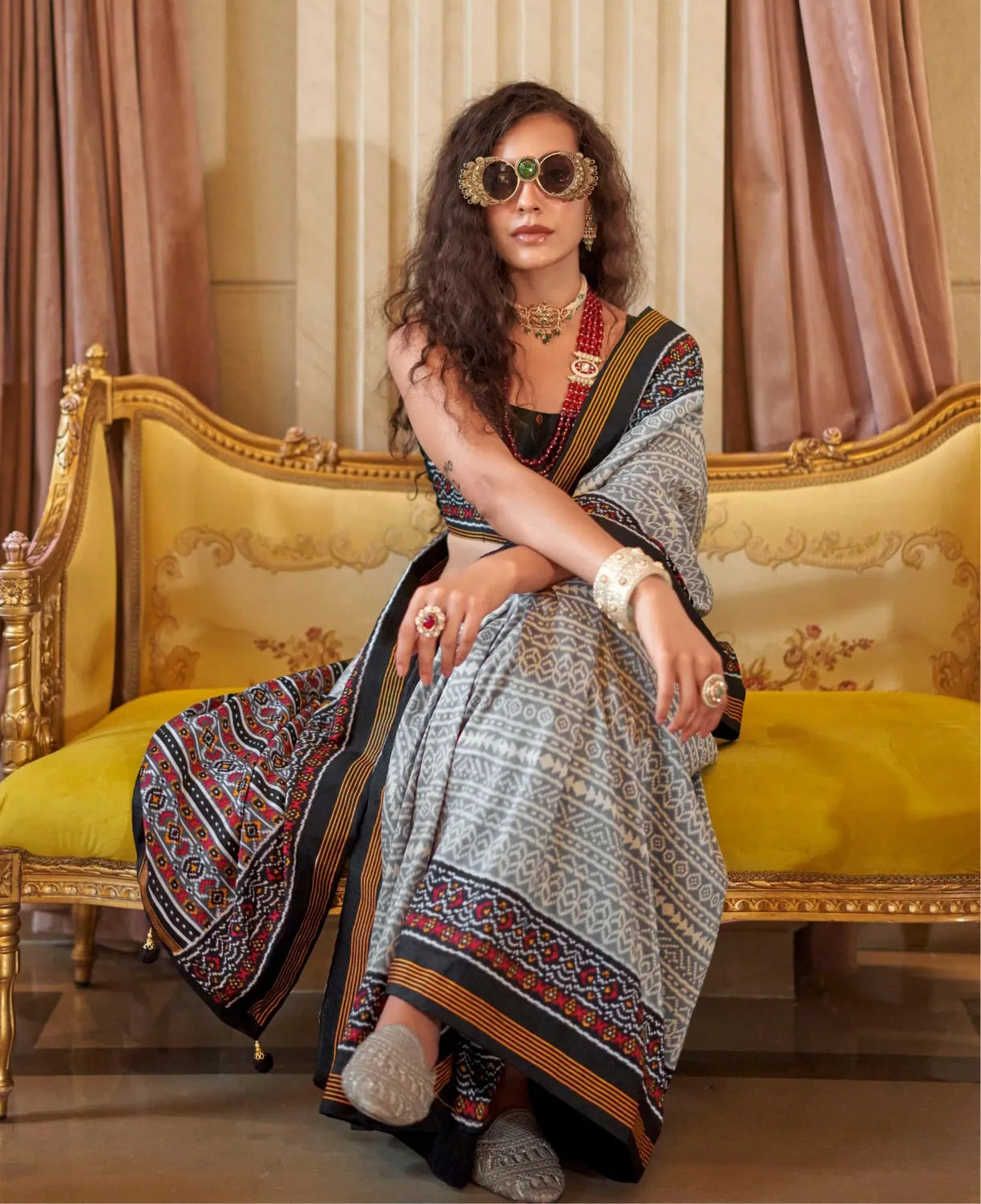 Grey P.V Silk Signature Print Saree - Image 2