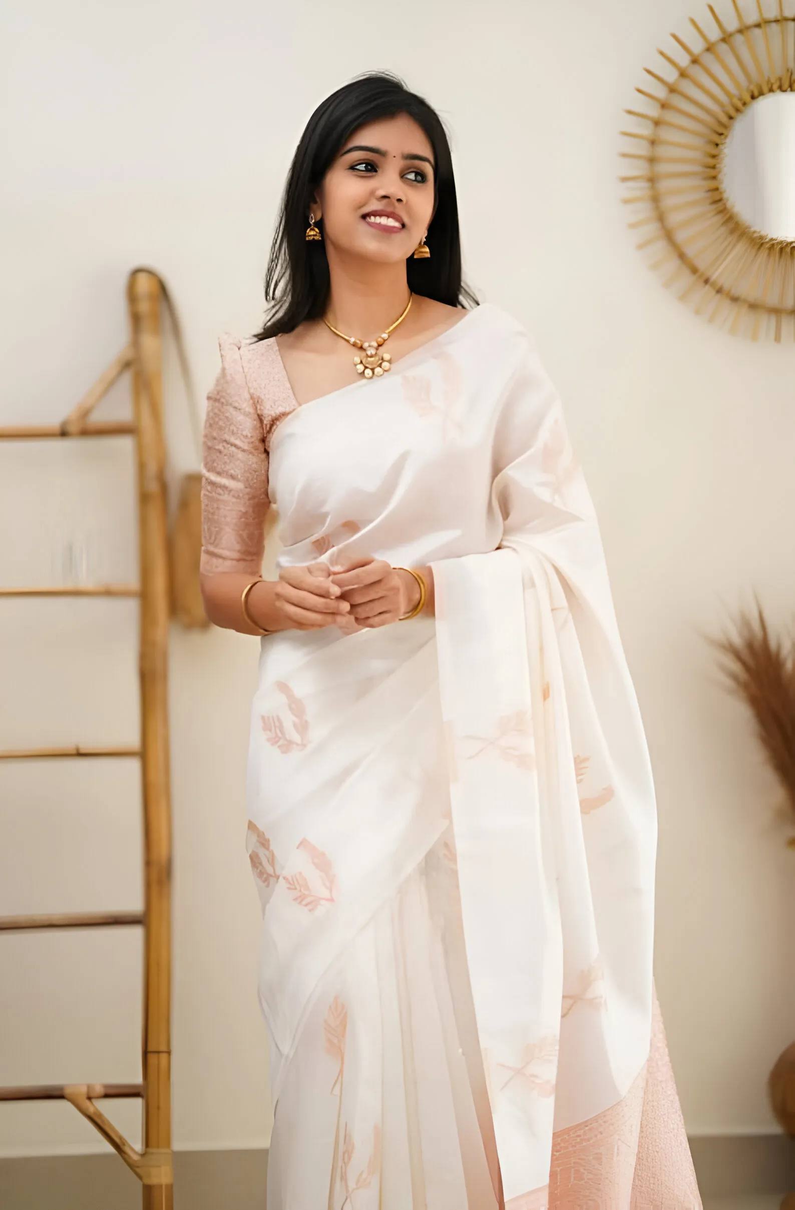 White Soft Silk Zari Weaving Work Saree - Image 2