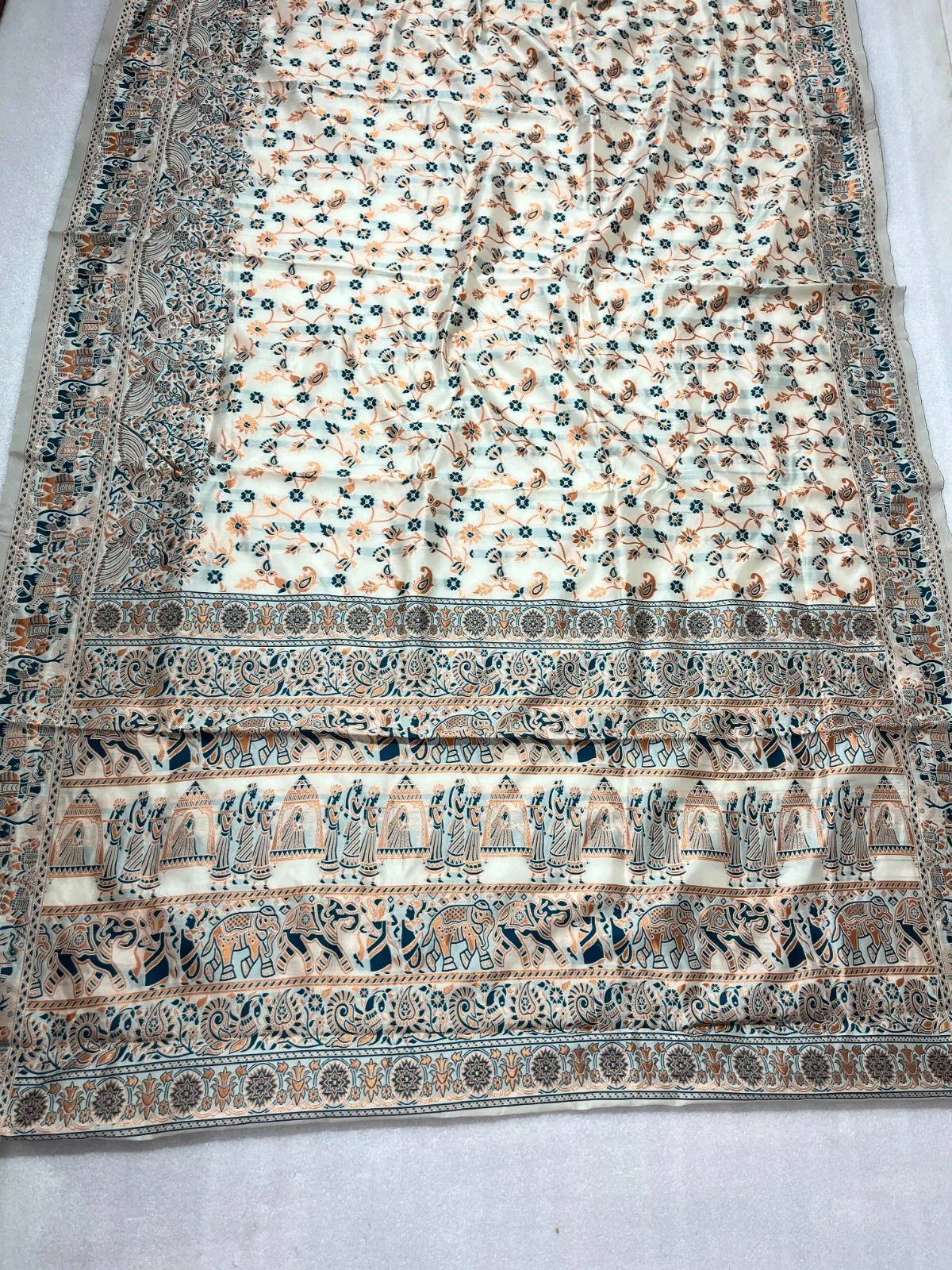 Cream Banarasi Silk Weaving Work Saree - Image 2