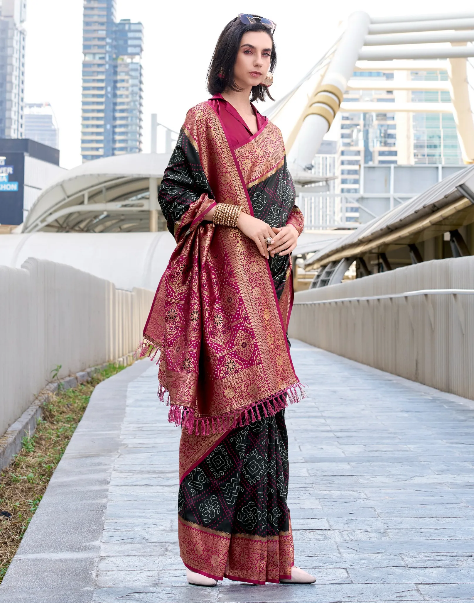 Black Soft Silk Bandhani Weaving Saree