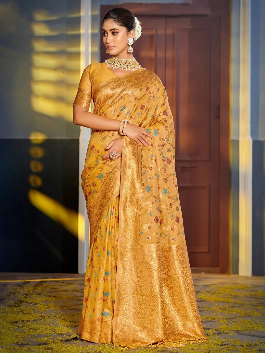 Yellow Banarasi Silk Weaving Saree
