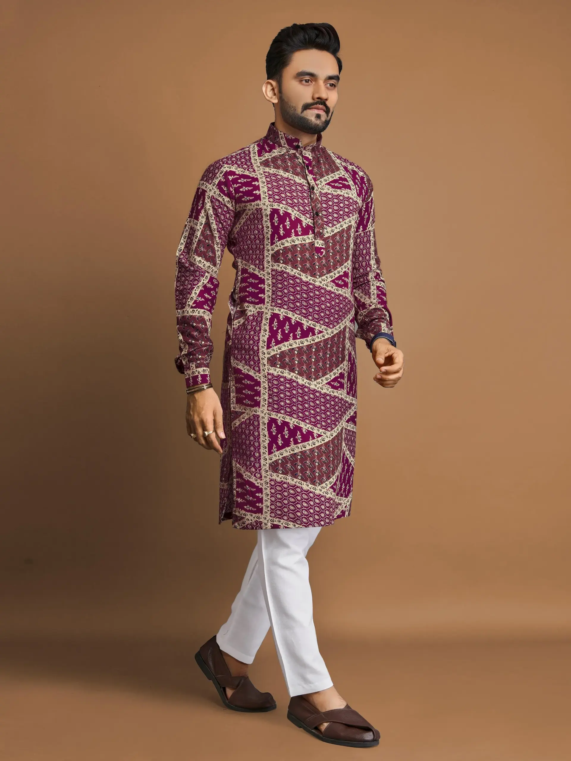 Wine Cotton Foil Print Men's Kurta Pyjama - Image 4