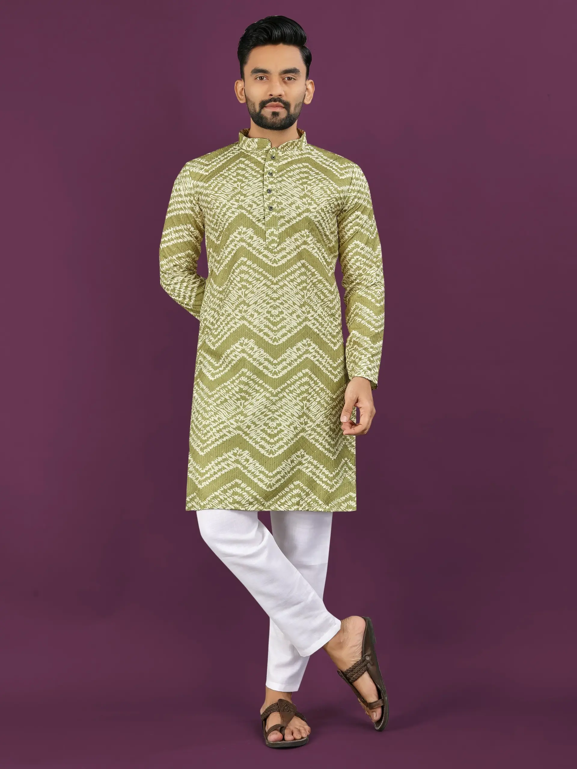 Light Green Rayon Laheriya Digital Print Men's Kurta Pyjama