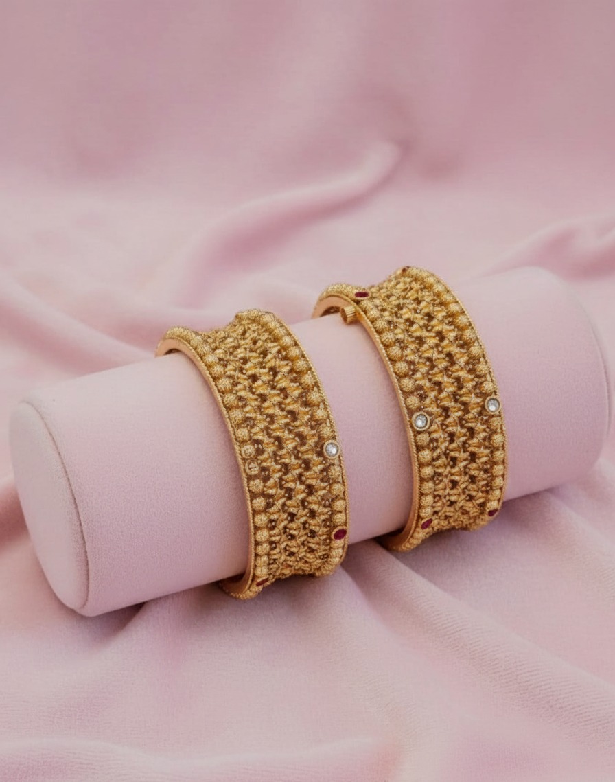 Grand Brass Rajwadi Filigree Traditional Kangan