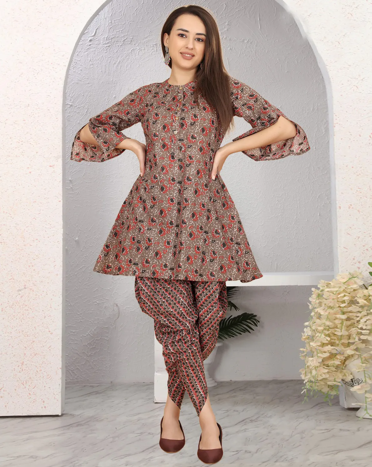 Brown Cotton Blend Printed Kurti With Patiala Bottom