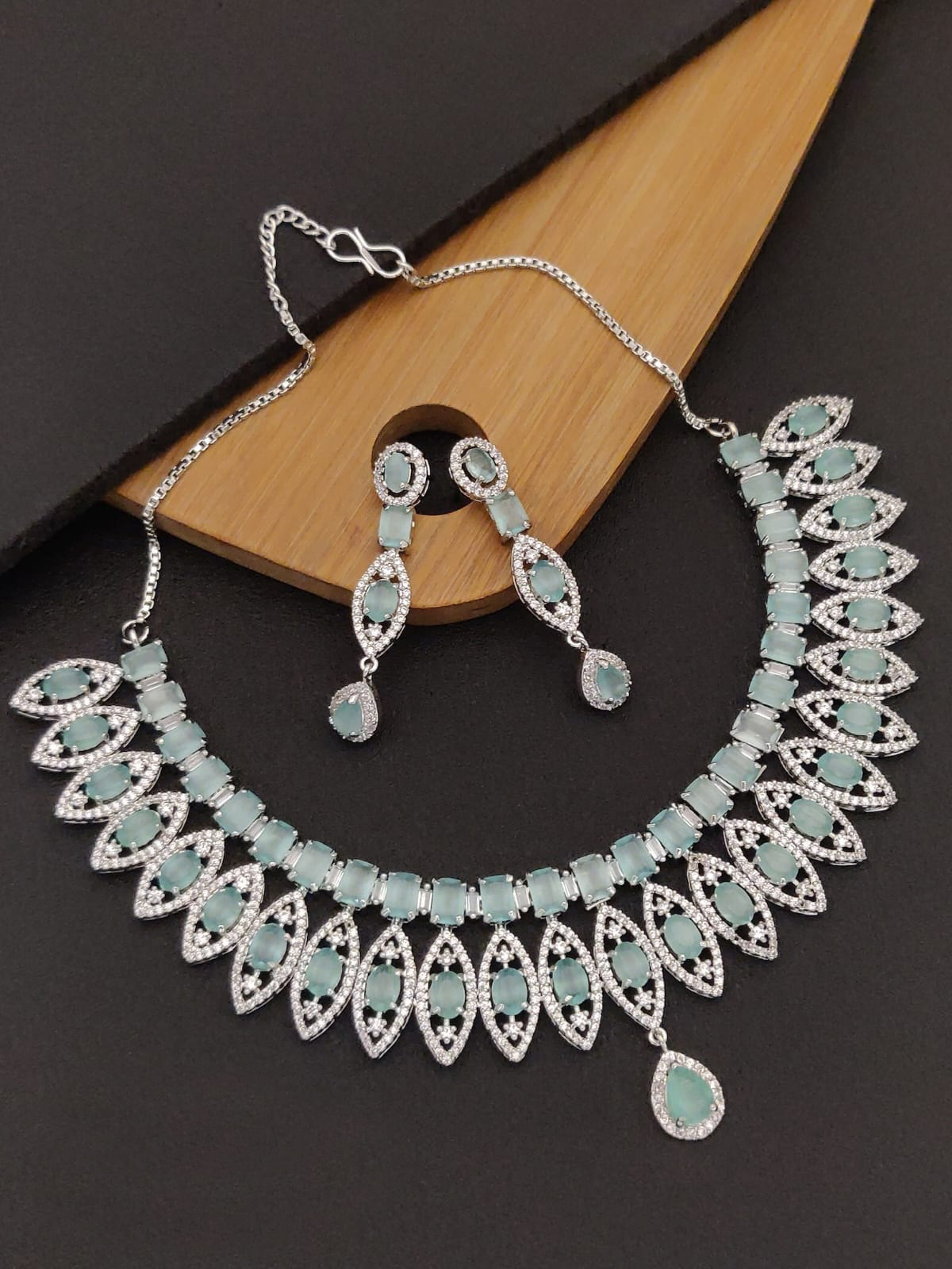 Mint Green Pastel Stone Choker Necklace Set with Matching Marquise Earrings