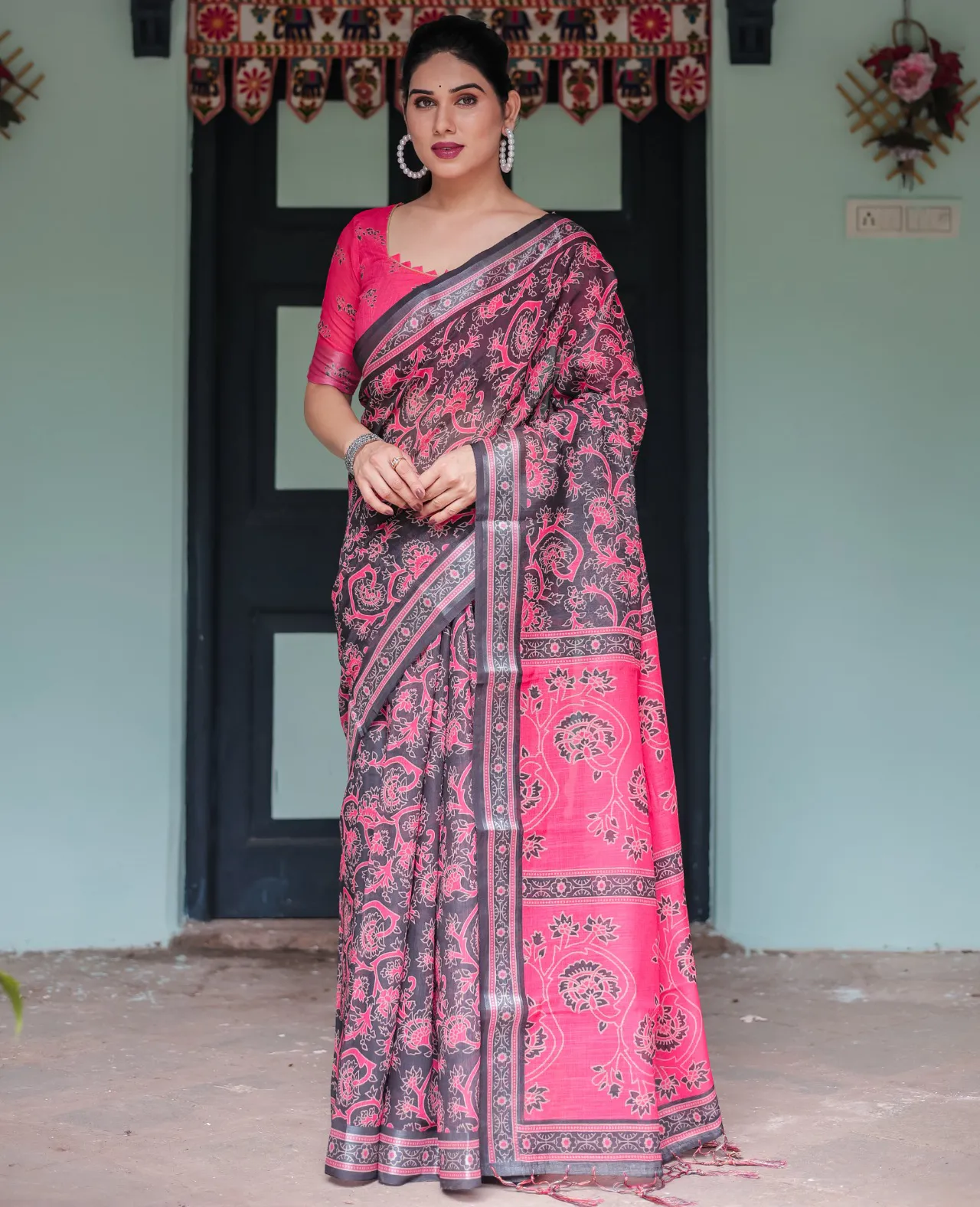 Grey Linen Cotton Paisley Printed Saree