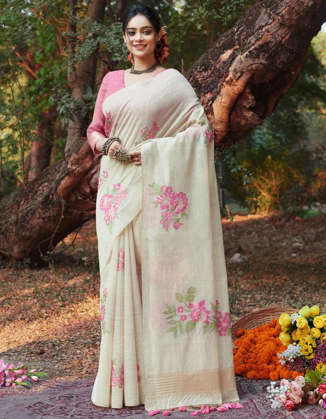 Cream and Pink Cotton Floral Printed Saree