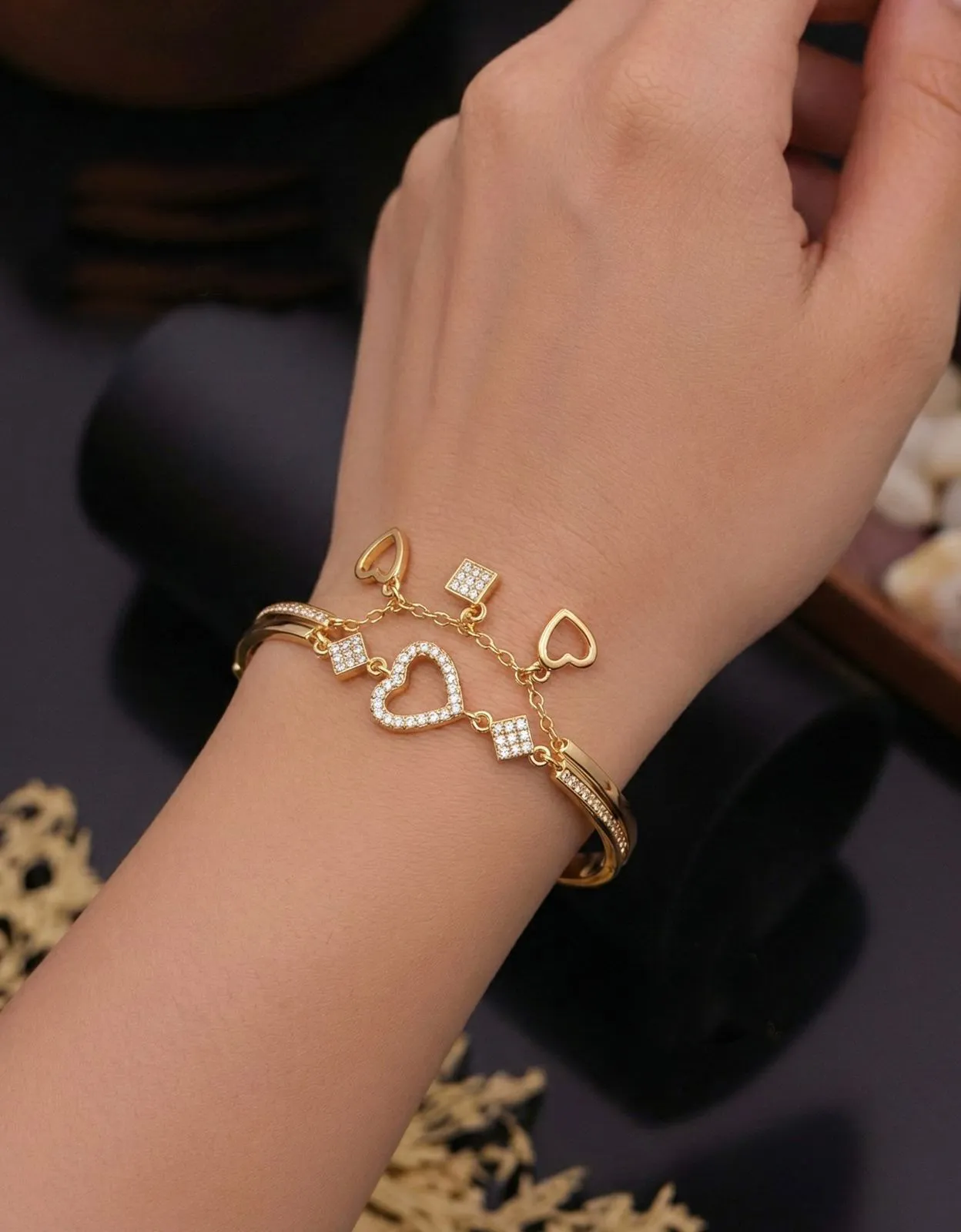 Anti-Tarnish AD Diamond Gold-Plated Heart Charm Bracelet