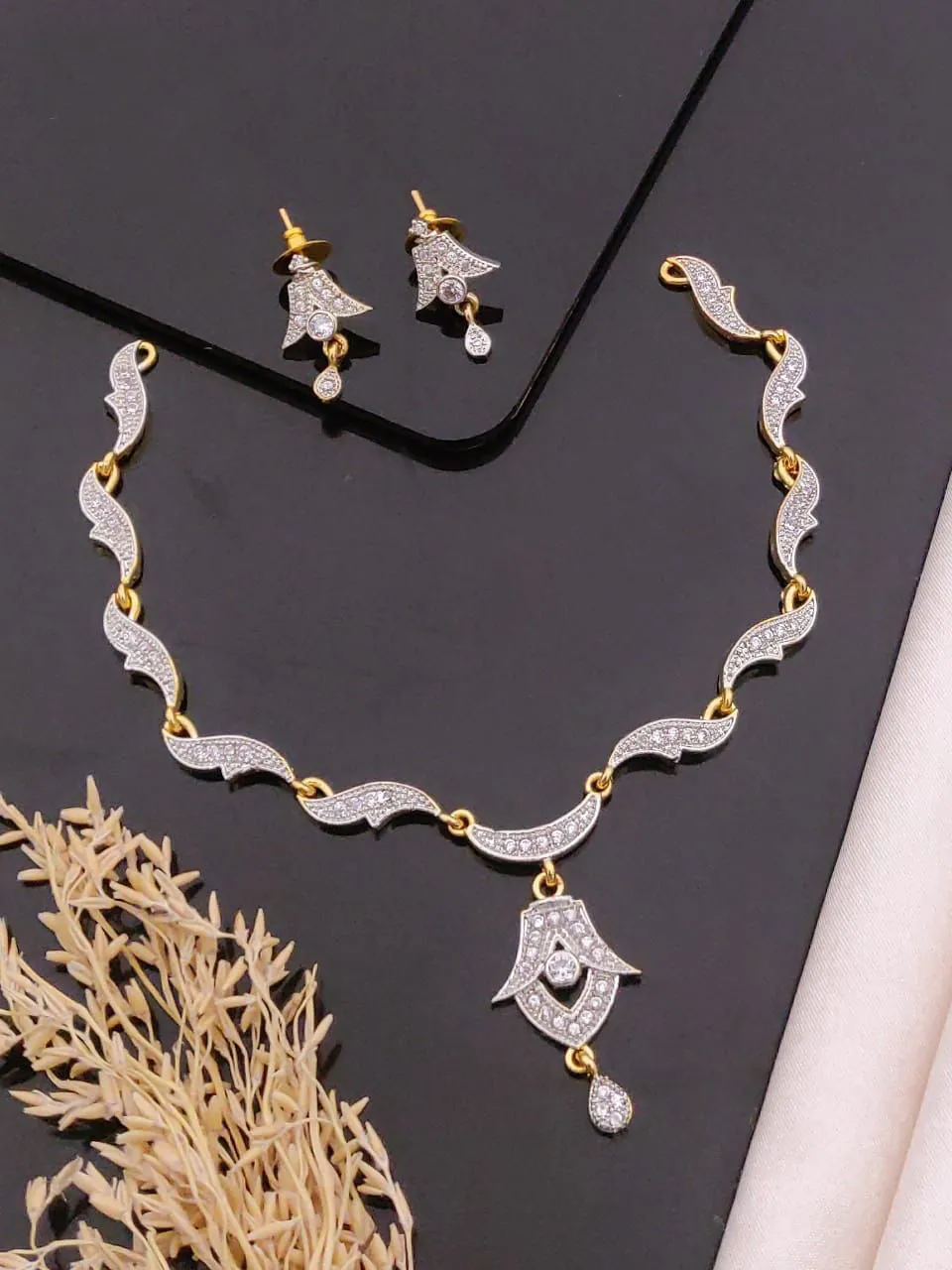 Wave-Pattern Dual-Tone American Diamond Necklace Set