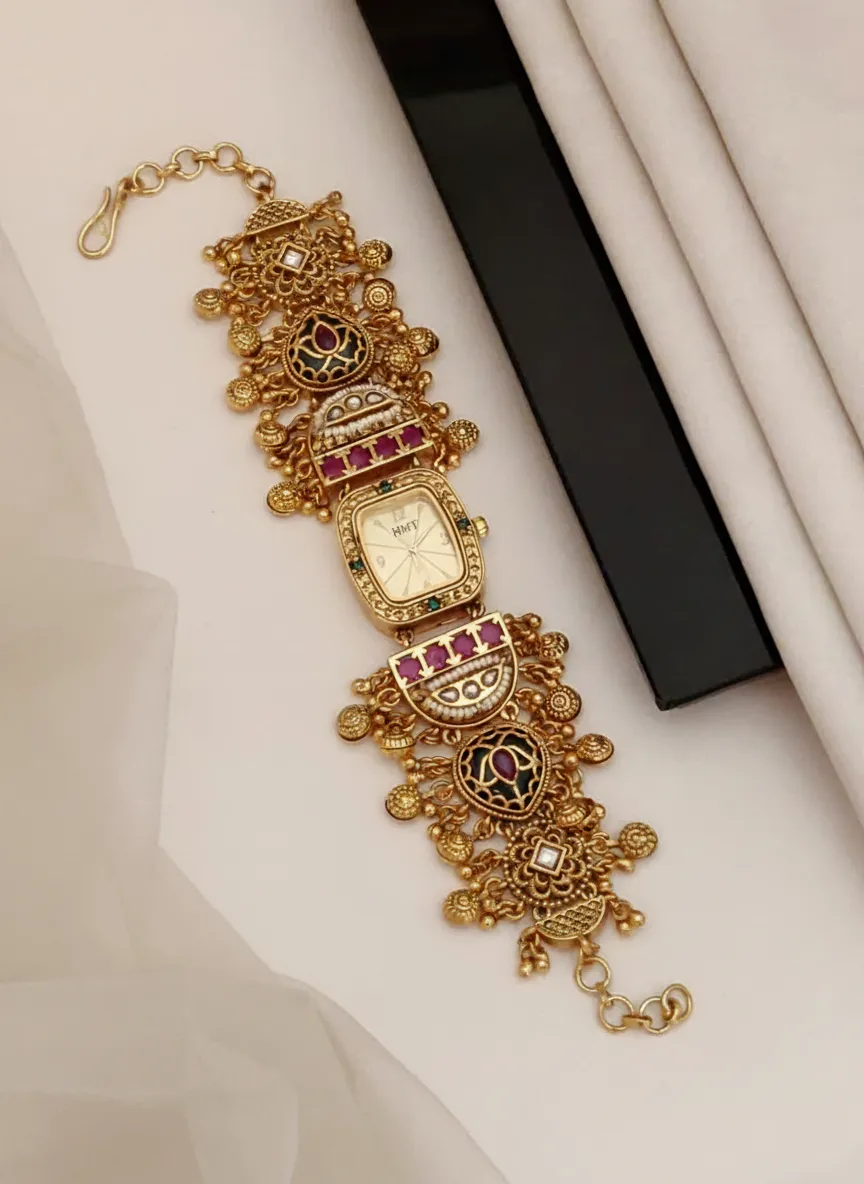 Beautiful Traditional Gold-Plated Heritage Bracelet Watch