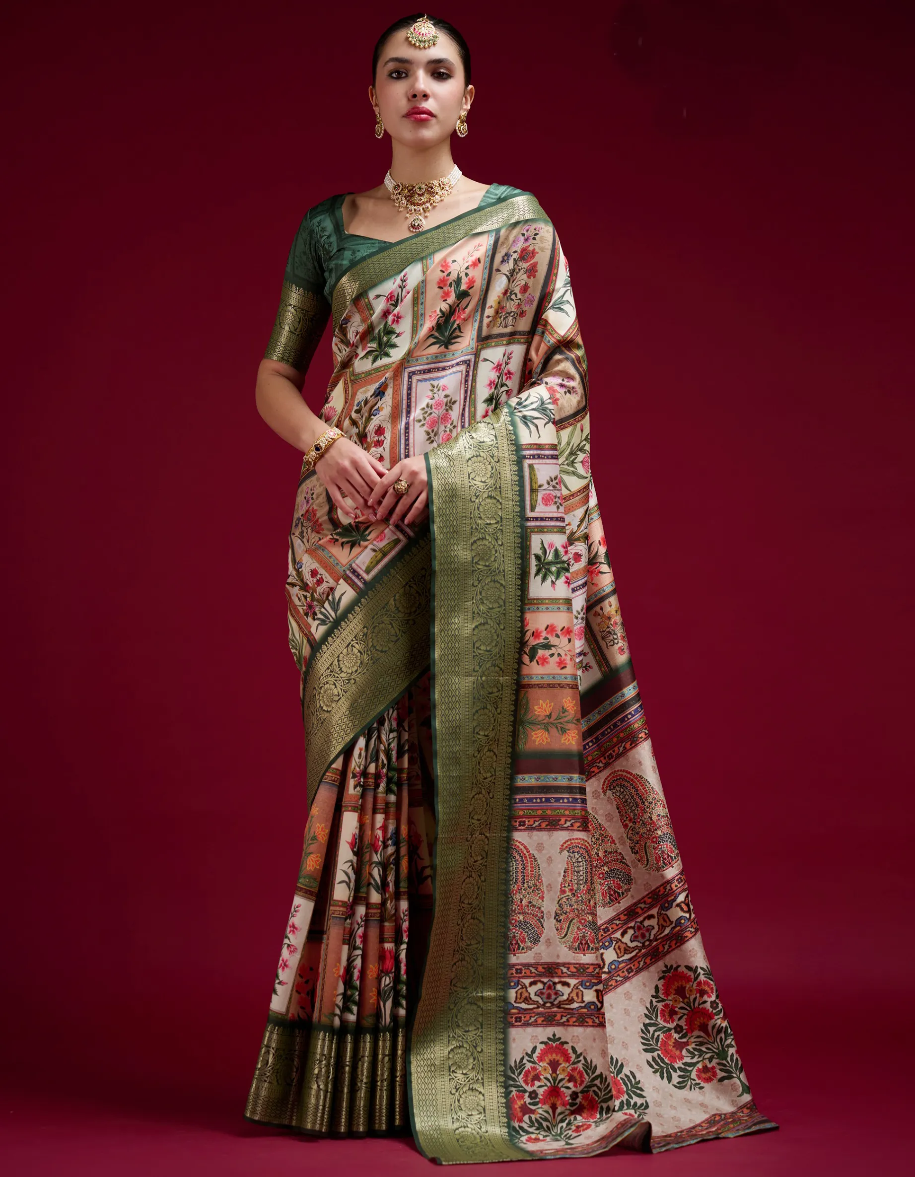 Off White Dola Handloom Silk Weaving Traditional Saree