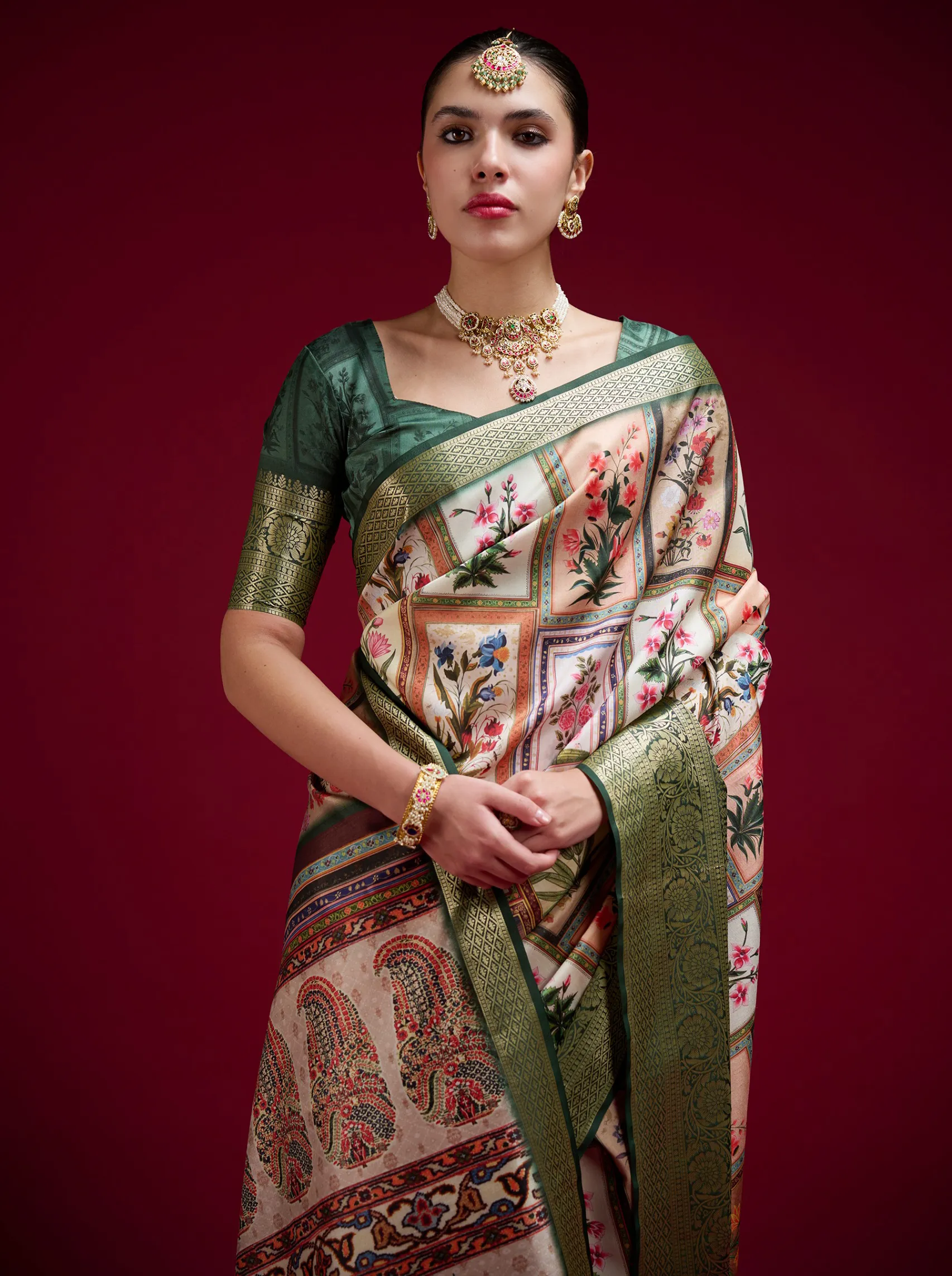 Off White Dola Handloom Silk Weaving Traditional Saree - Image 2
