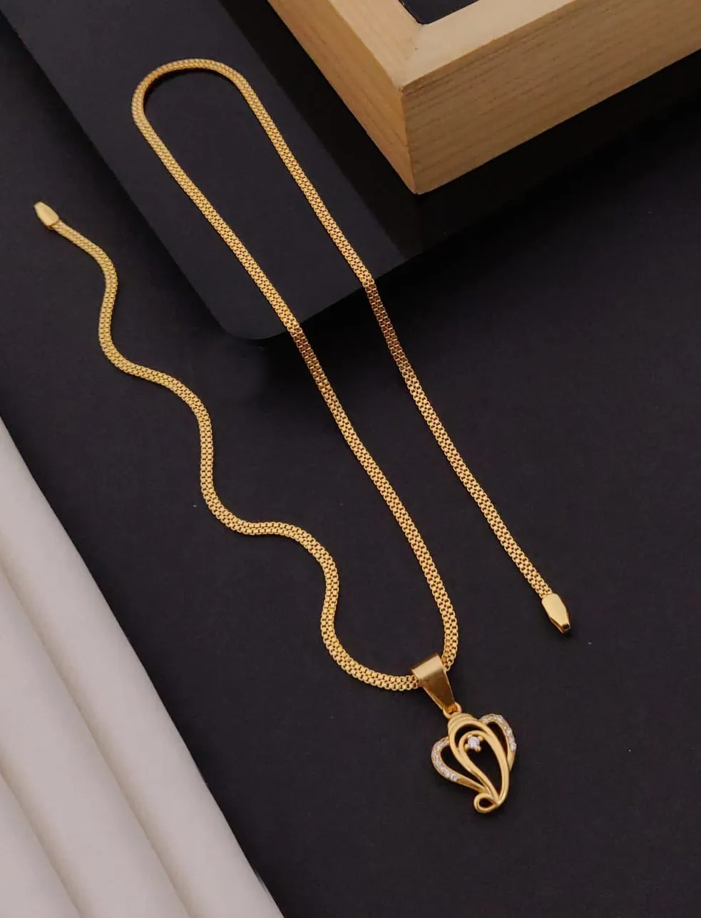 Fancy Religious Gold-Plated Ganesha Design Chain Pendant