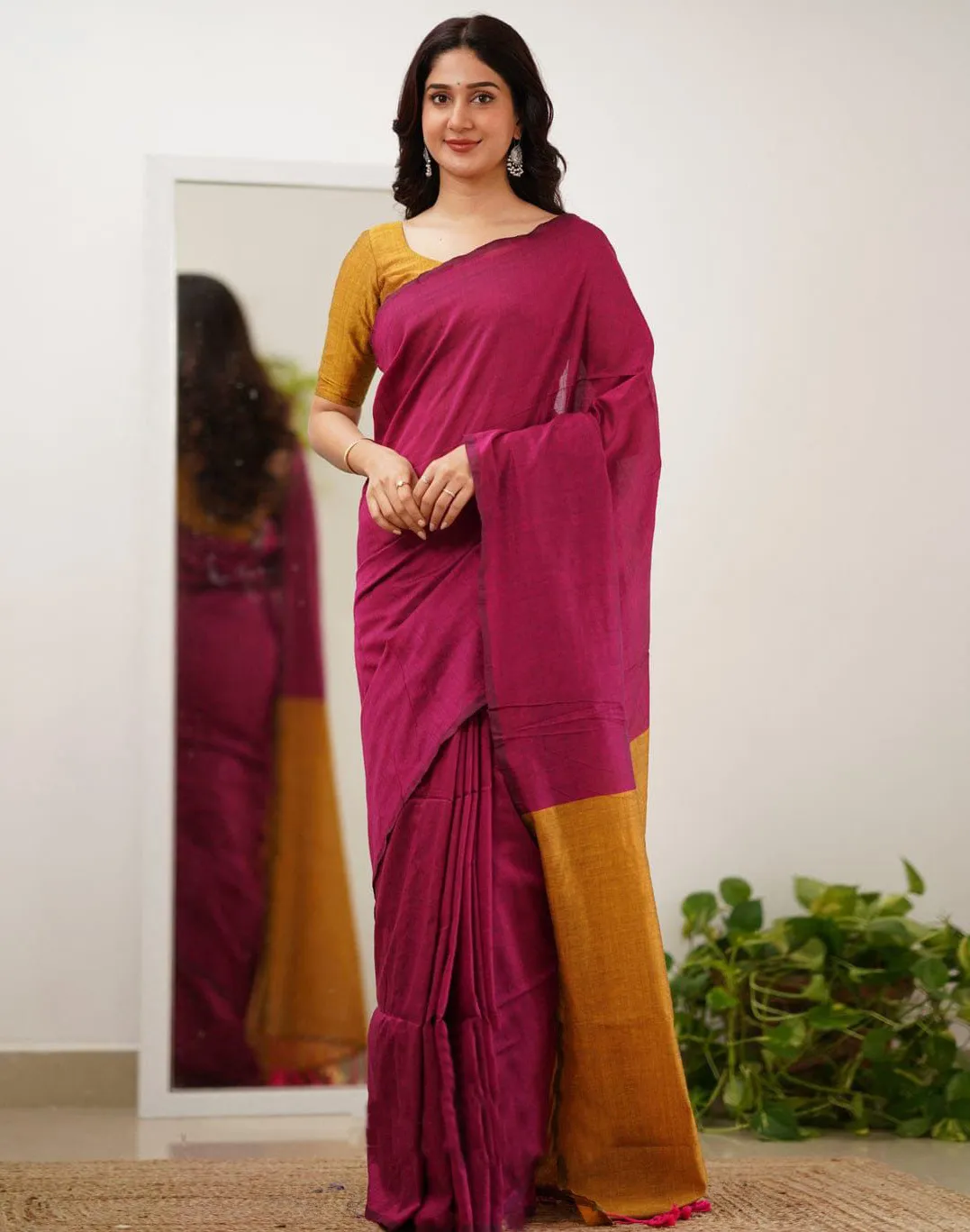Pink Linen Plain Daily Wear Saree With Tassels