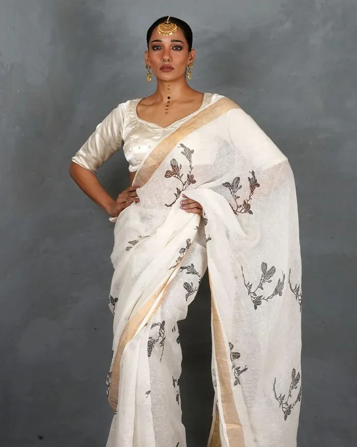 White Linen Digital Print Daily Wear Saree - Image 3