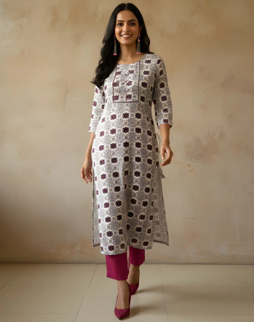 White Cotton Round Neck Floral Printed Regular Fit Women's Kurti