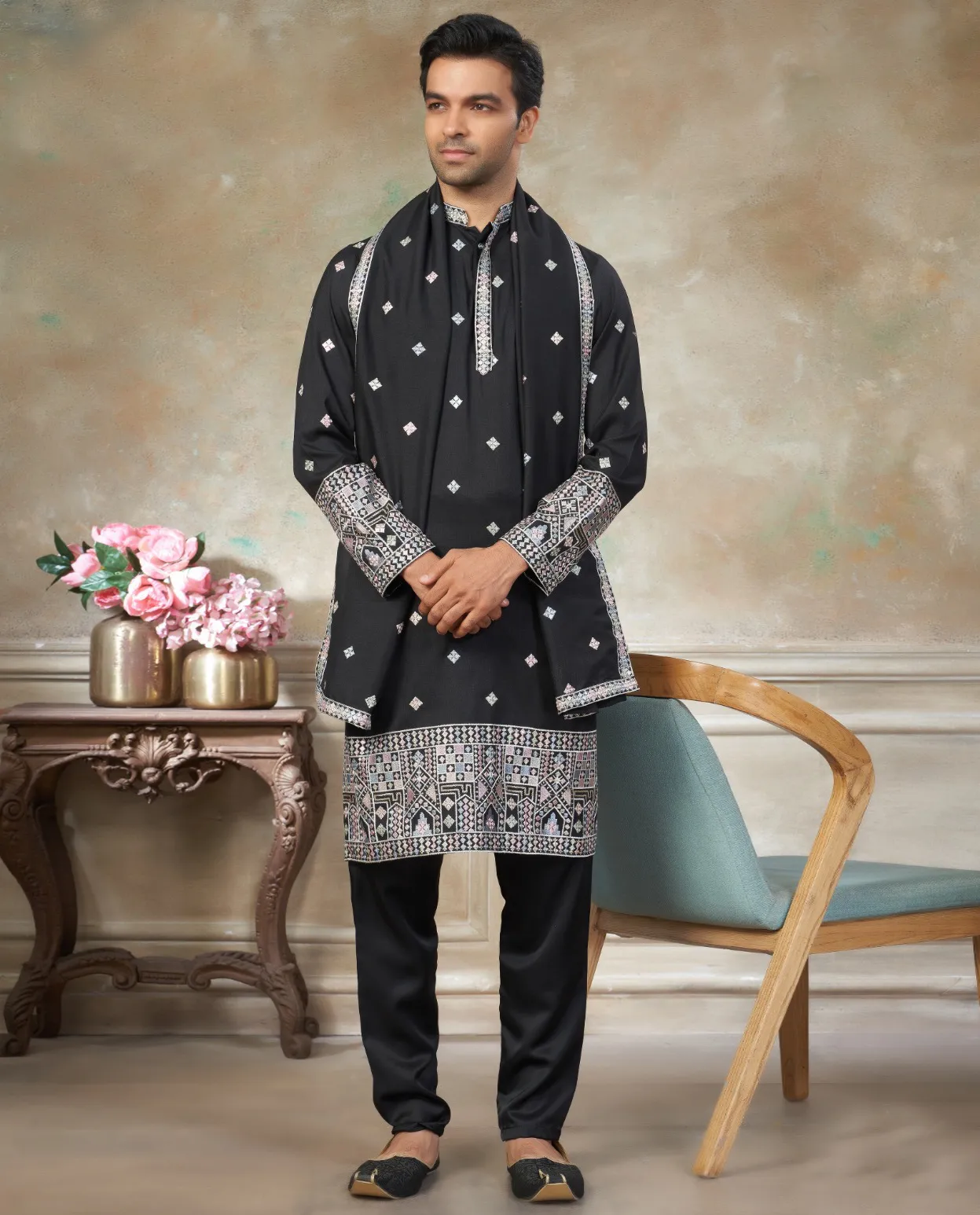Black Pure Silk Embroidered Men’s Kurta Pajama Set With Silk Dupatta
