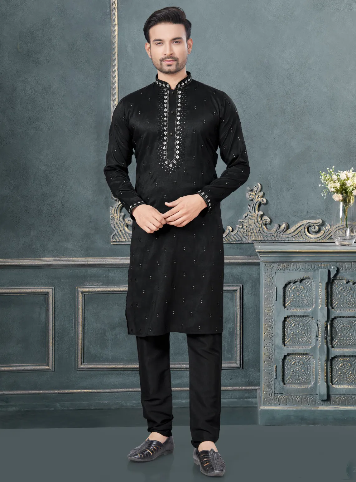 Black Pure Silk Traditional Ethnic Wear Men's Kurta Pajama Set