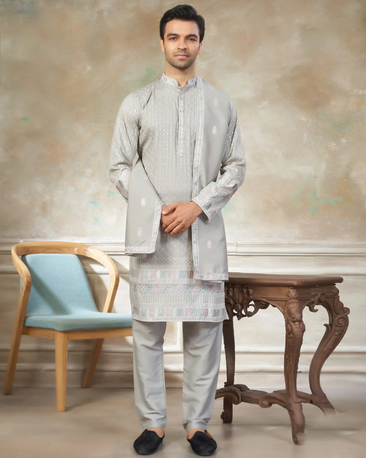 Grey Pure Silk Embroidered Men’s Kurta Pajama Set With Silk Dupatta
