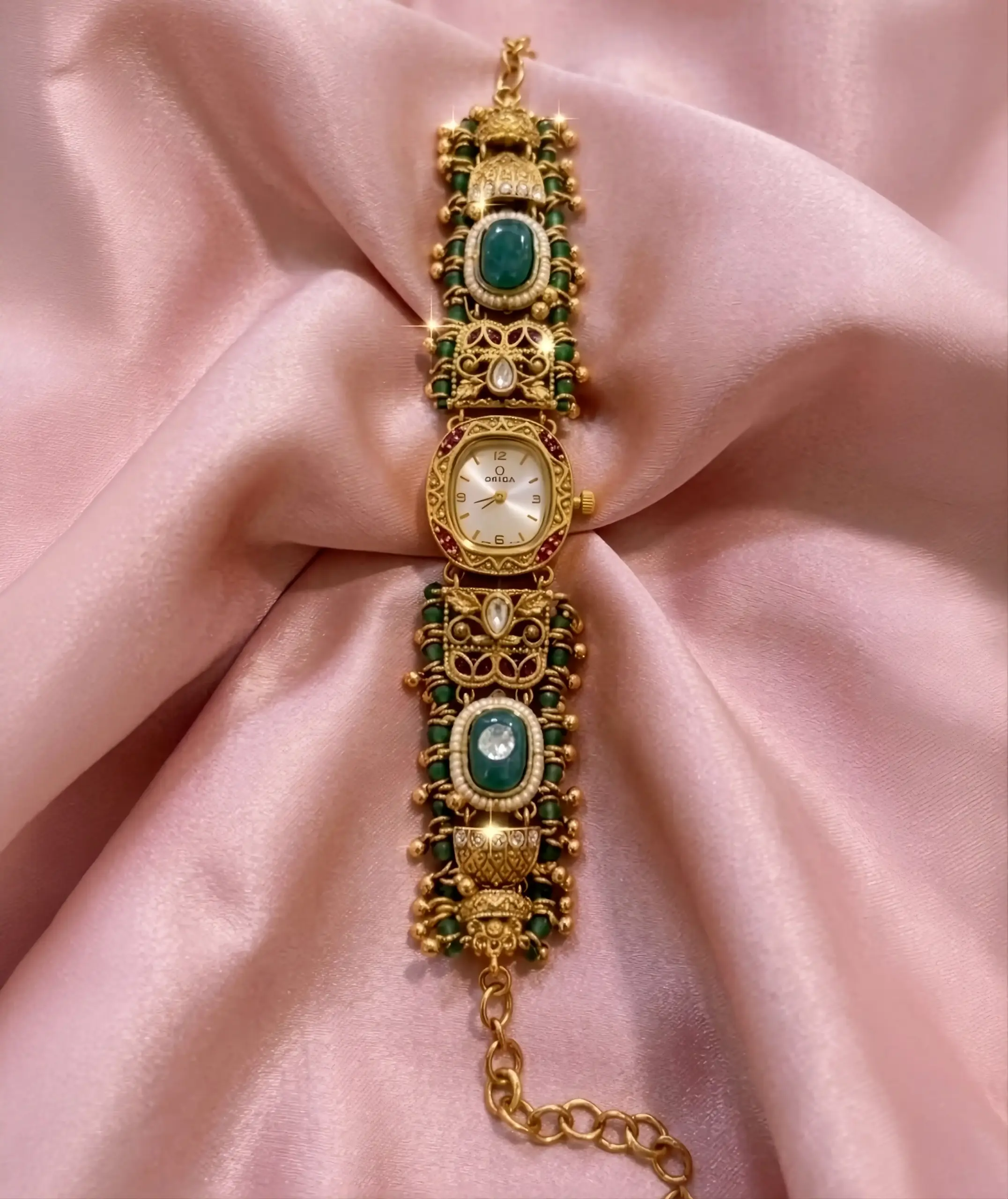 Vintage Gold Emerald Stone Antique Finish Bracelet Watch