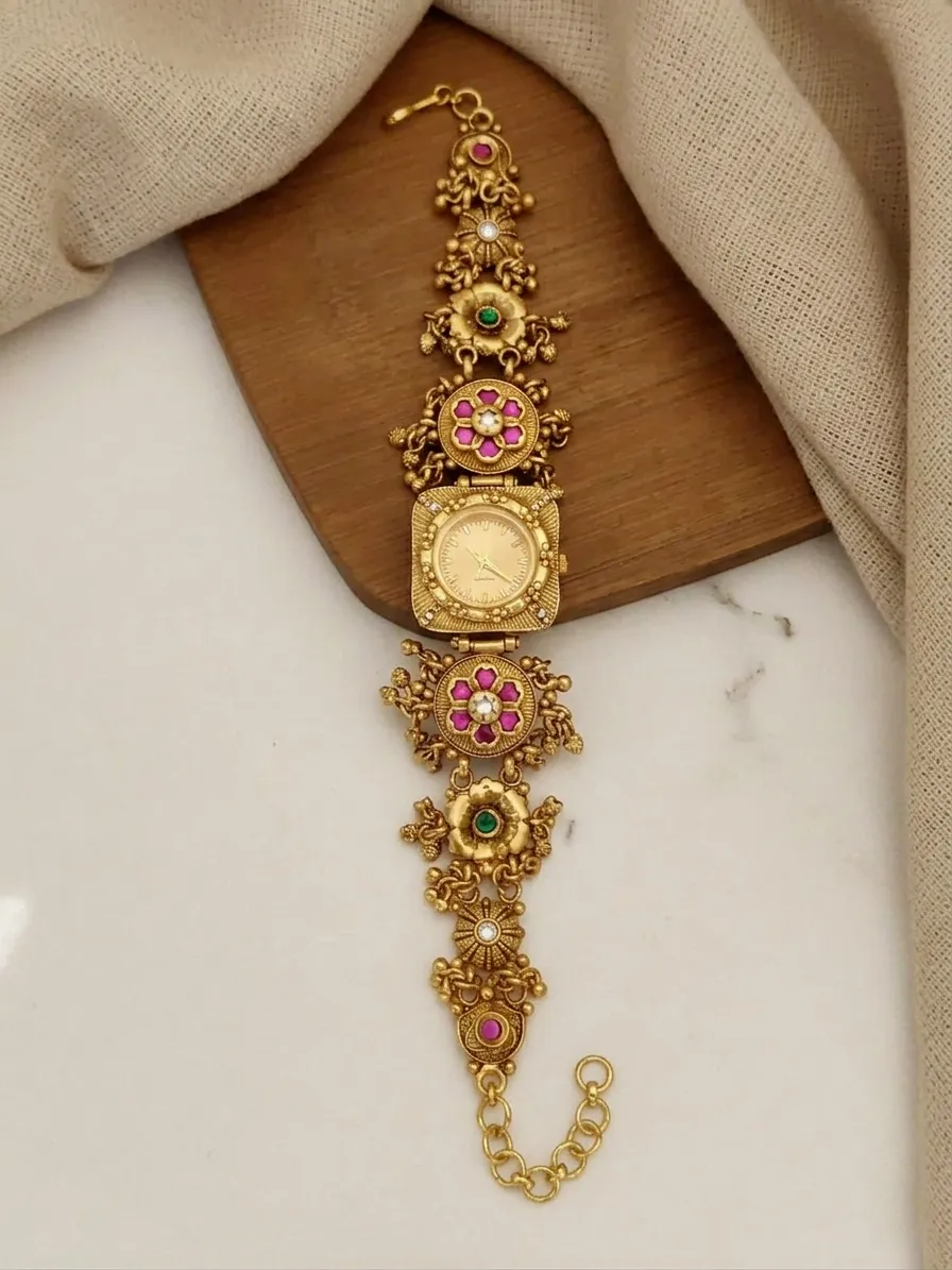 Cream Square Dial Antique Gold-Plated Heritage Bracelet Watch