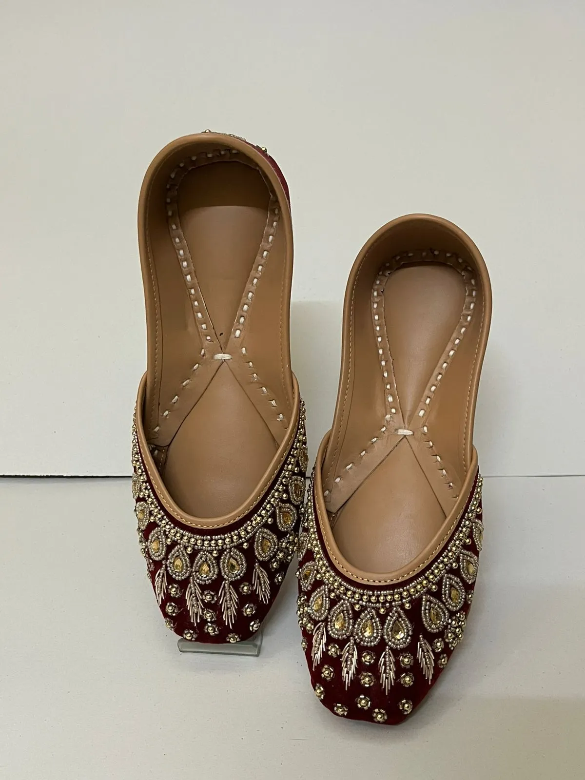 Maroon Velvet Pearl & Zari Work Embroidered Bridal Jutti