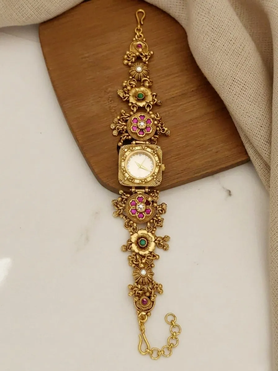 White Square Dial Antique Gold-Plated Heritage Bracelet Watch