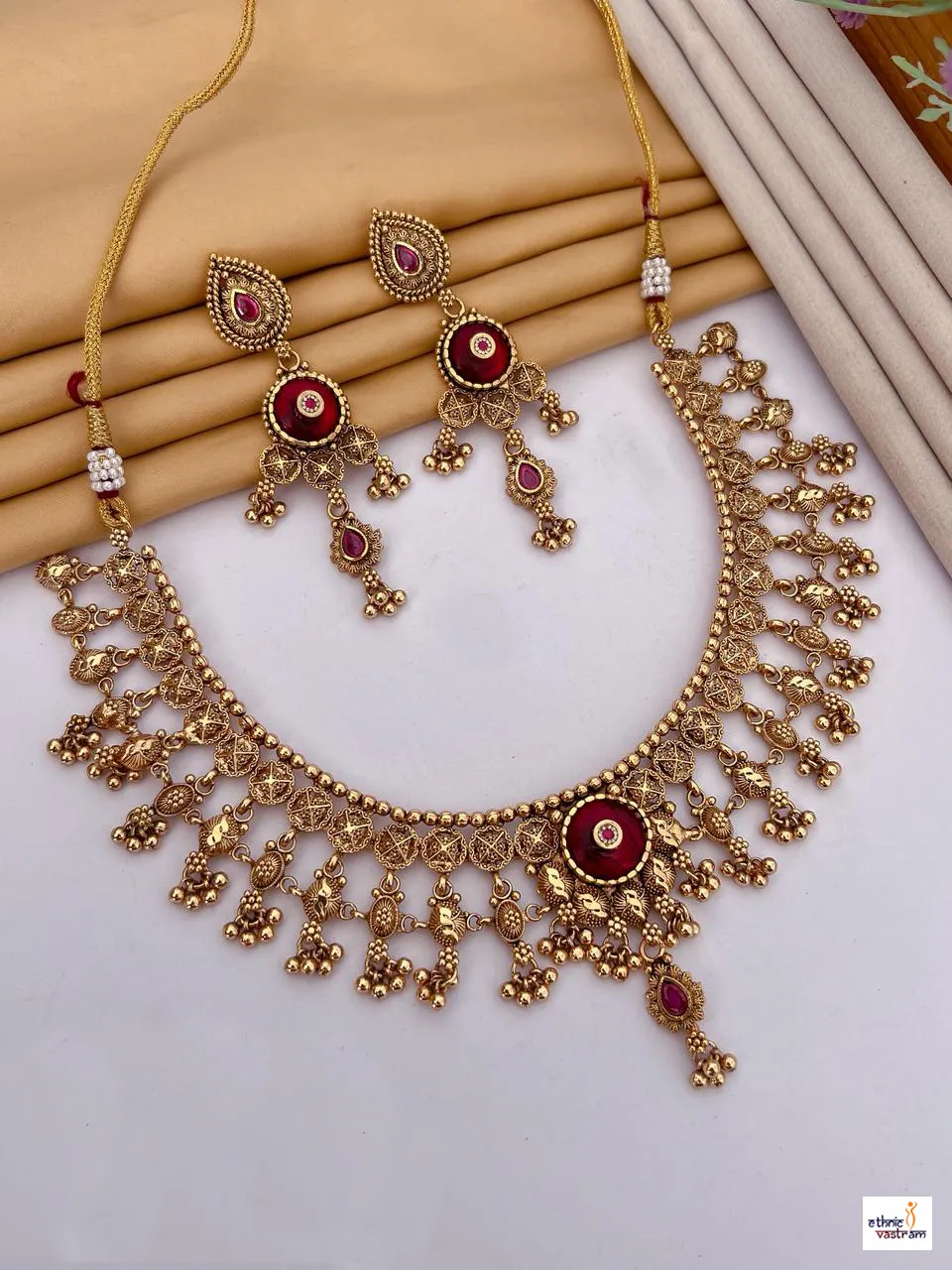 Deep Maroon Cabochon Stones Royal Gold-Plated Necklace Set