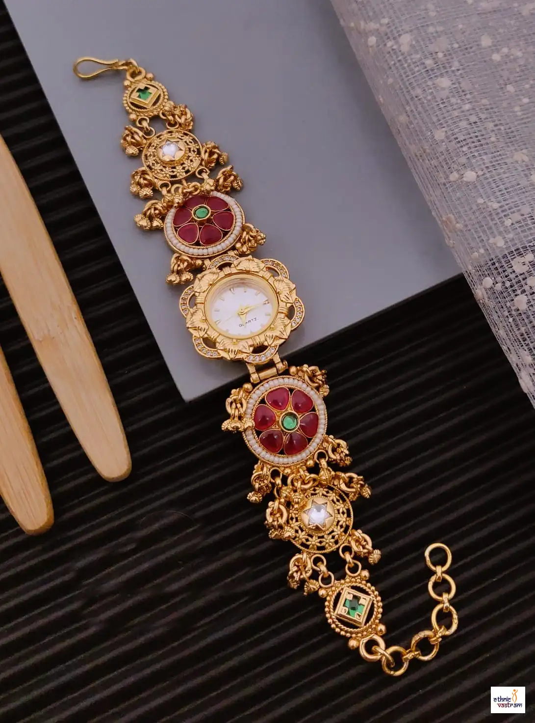 Luxury Round Flower Kundan Bridal Bracelet Jewelry Watch