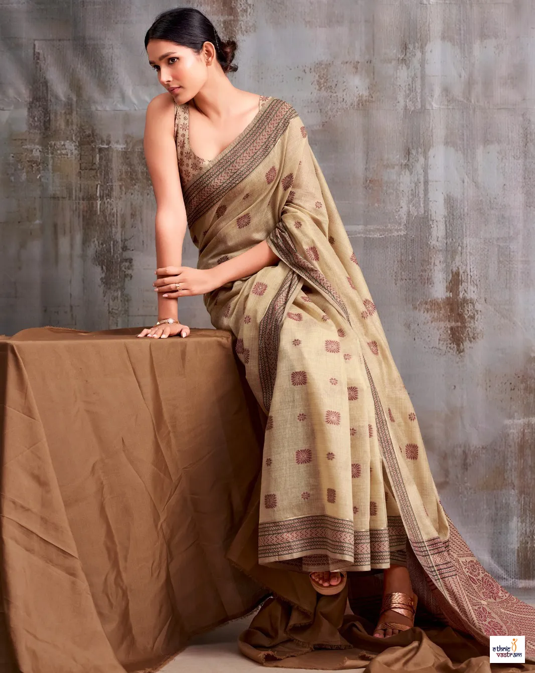 Women Beige Modal Cotton Block Printed Saree - Image 2