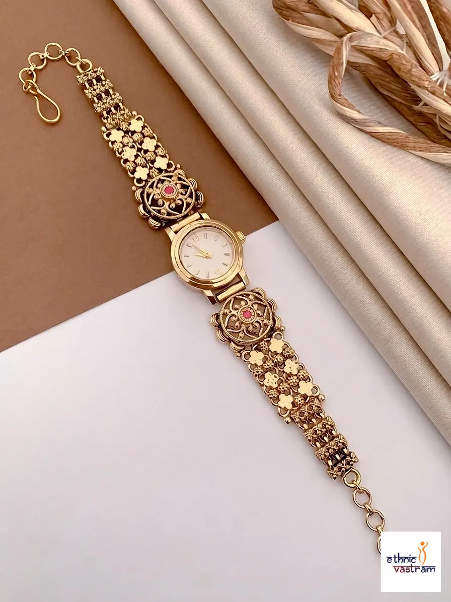 Antique Gold Plated Round Dial Bracelet Watch with Circular Filigree