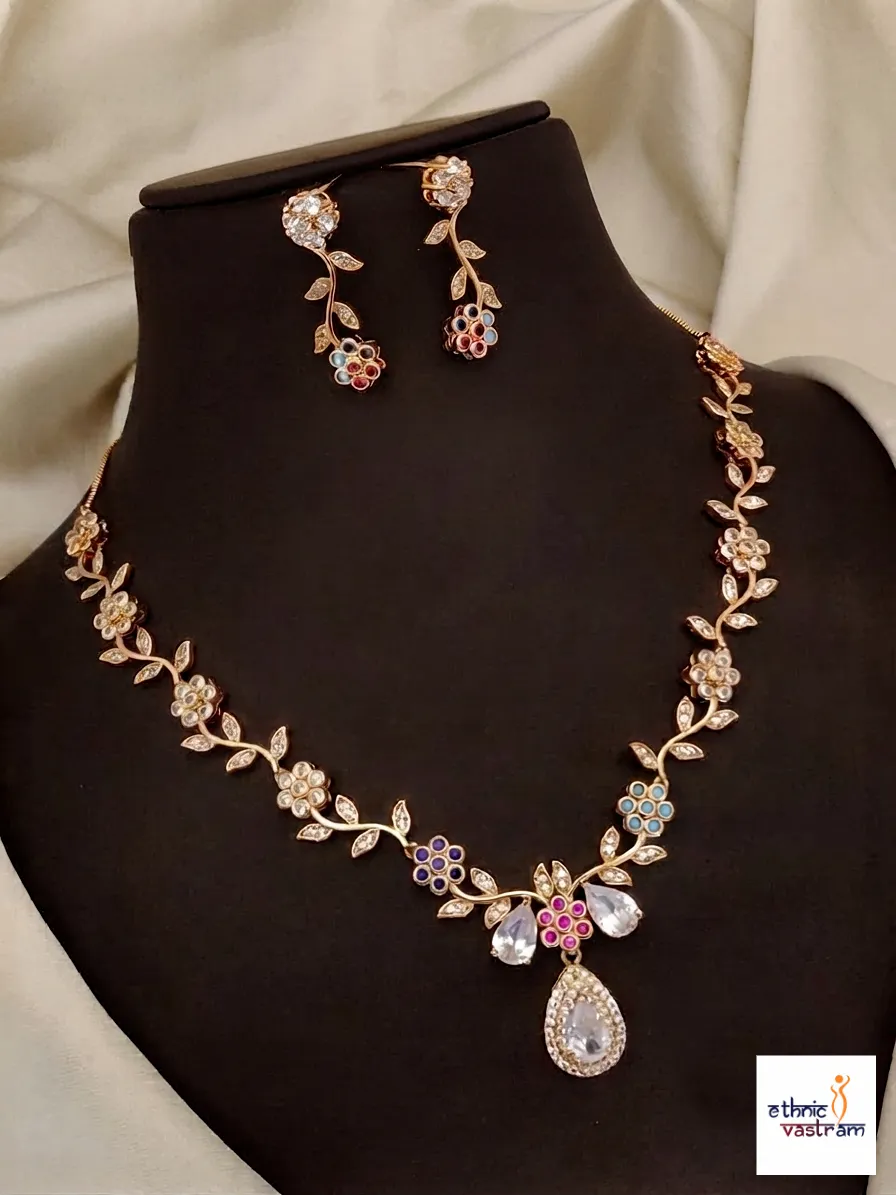 Beautiful Rose Gold Plated Floral Necklace Set