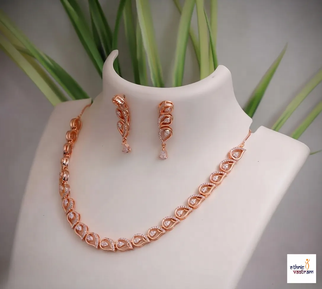 Rose Gold Plated Tear-Paisley Wave Crystal Necklace Set